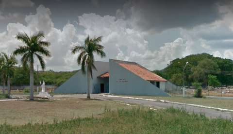 Munic&iacute;pio reserva &aacute;rea em cemit&eacute;rio para sepultar v&iacute;tima do novo coronav&iacute;rus