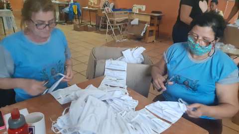 Ind&iacute;genas e idosos recebem 17 mil m&aacute;scaras de prote&ccedil;&atilde;o