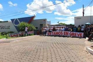 No começo do ano os funcionários fizeram protestos contra a São Luiz (Divulgação)