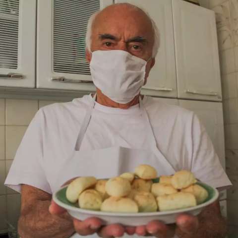 Aos 80 anos, advogado vira chipeiro e quer mostrar sabor paraguaio 