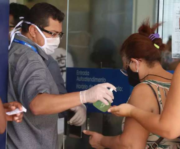 N&uacute;mero de internados chega a 119 e s&oacute; 18 munic&iacute;pios est&atilde;o livres da covid em MS