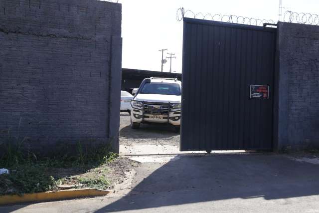No plant&atilde;o, Tribunal manda soltar Jerson Domingos e sobrinha de Name
