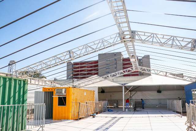 Refer&ecirc;ncia para covid, HR atinge 90% de ocupa&ccedil;&atilde;o e ativa  hospital de campanha