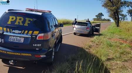 PRF encontra maconha em painel de carro e motorista diz n&atilde;o saber de nada