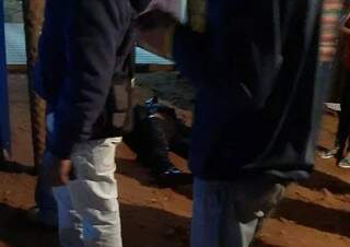 Homem se nega a entregar moto e &eacute; executado por assaltante armado