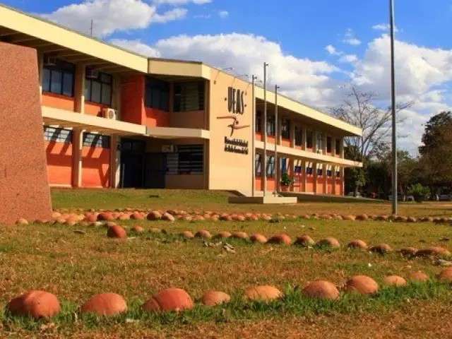Em fun&ccedil;&atilde;o da pandemia, ano letivo da Uems vai terminar s&oacute; em fevereiro