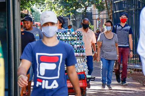 No 2º dia de uso obrigatório, máscaras são vistas com mais facilidade nas ruas