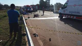 Motociclista colide em ambul&acirc;ncia, &eacute; arremessado por 35 metros e morre