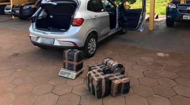 Em bloqueio na BR-276, PRF apreende fardos de droga que seriam levados para SP