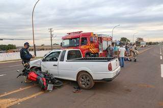 Motociclista &eacute; arremessado a 5 metros ap&oacute;s bater em carro na BR-262