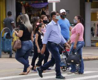 Enquanto covid cresce 5 vezes na Capital, isolamento continua em queda livre