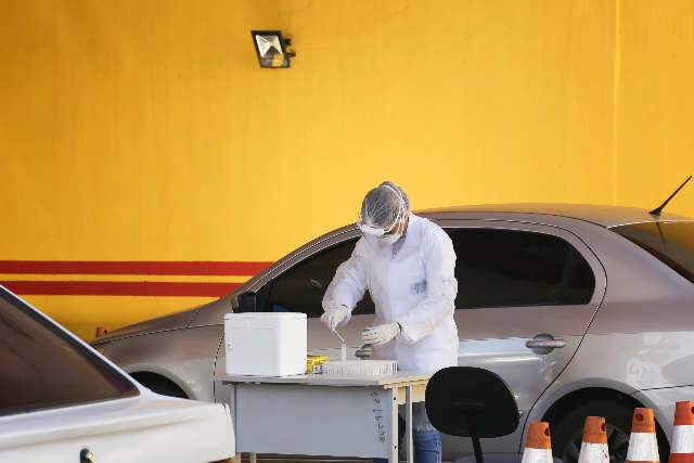 Espera por teste em drive-thru na Capital demora até 2 semanas