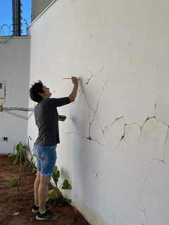 Ana Ruas terminou pintura no último domingo, um desejo de 9 anos desengavetado agora. (Foto: Ateliê Ana Ruas)