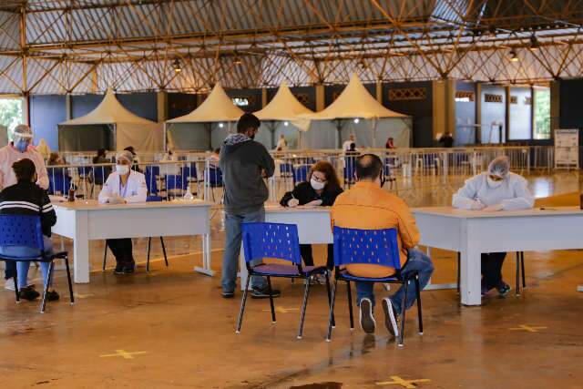 Pacientes reclamam que n&atilde;o conseguem fazer testes de covid-19 