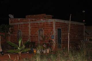 Casa onde ocorreu o crime, em Chapadão do Sul. (Foto: O Correio News)