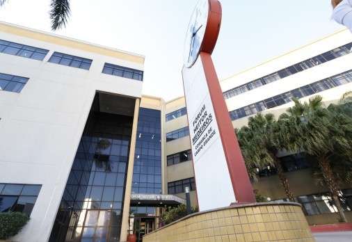 Cliente pagar&aacute; R$ 15 mil por quebrar cart&atilde;o e jogar em caixa