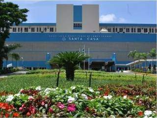 Fachada da Santa Casa de Campo Grande, maior hospital de Mato Grosso do Sul (Foto: Arquivo/Campo Grande News)