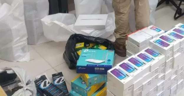 Dois s&atilde;o presos com eletr&ocirc;nicos da fronteira avaliados em R$ 289 mil 