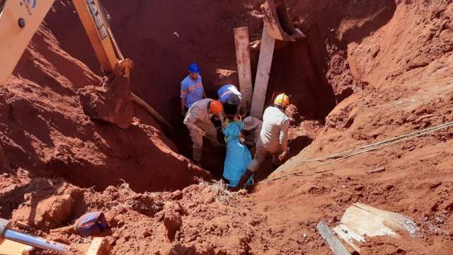 Idoso de 77 anos morre soterrado em obra de fossa em Navira&iacute;