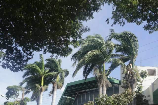 &ldquo;Ciclone bomba&rdquo; pode trazer vendaval de at&eacute; 100 km/h para 54 munic&iacute;pios do MS