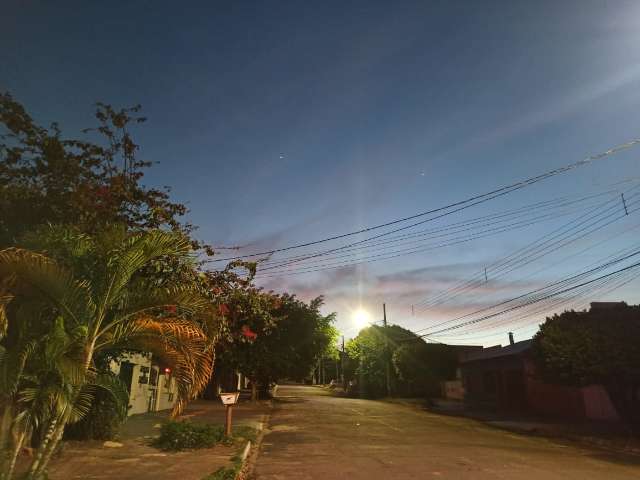 Apesar do ar seco, frente fria traz pancadas de chuva com trovoadas isoladas 