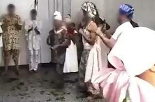 Integrantes de casa de candomblém foram filmada durante ritual religioso (Foto: Direto das Ruas)