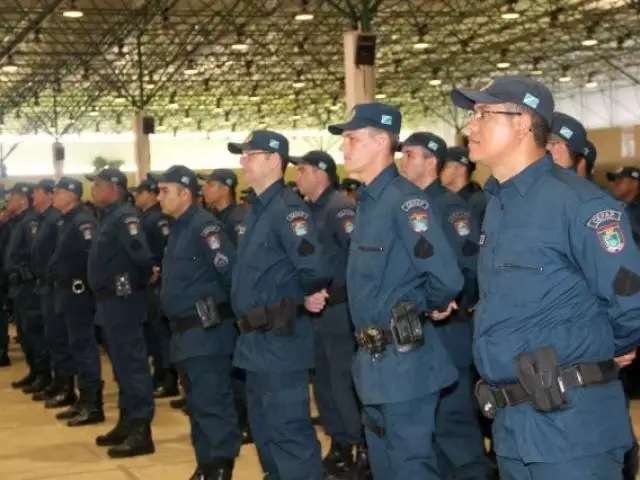 Deputados aprovam regras para policiais entrarem na reserva remunerada