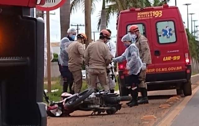 Motociclista morre ap&oacute;s colidir em carreta ao fazer contorno na BR-262