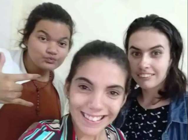 Duas meninas s&atilde;o encontradas, mas 3&ordf; adolescente continua desaparecida