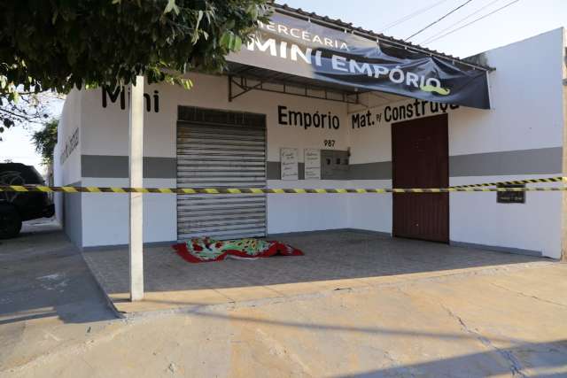 Desaparecida desde ter&ccedil;a-feira, Carla &eacute; encontrada morta na esquina de casa