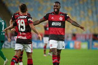 Jogadores do Flamengo comemoram gol contra o Boavista (Foto: Alexandre Vidal - Flamengo)