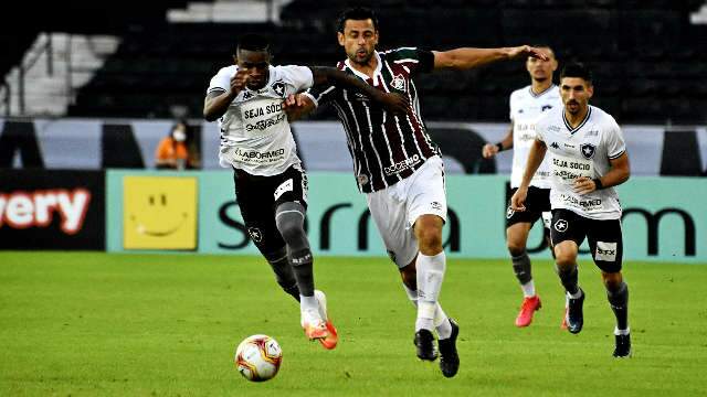 Fluminense empata sem gols com Botafogo e avança para decisão do 2º turno