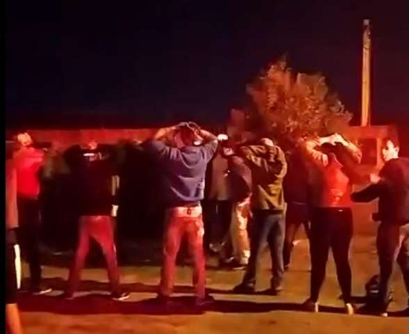 PM acaba com festa clandestina que tinha mais de 200 convidados 