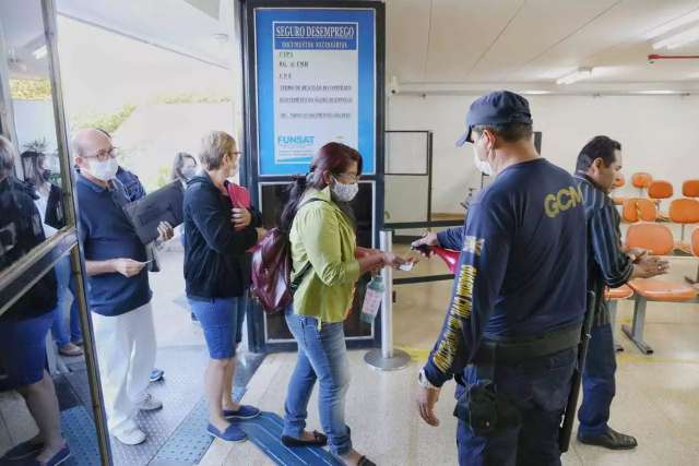 De barbeiro a mestre de obras, ag&ecirc;ncia oferece 259 vagas de empregos na Capital