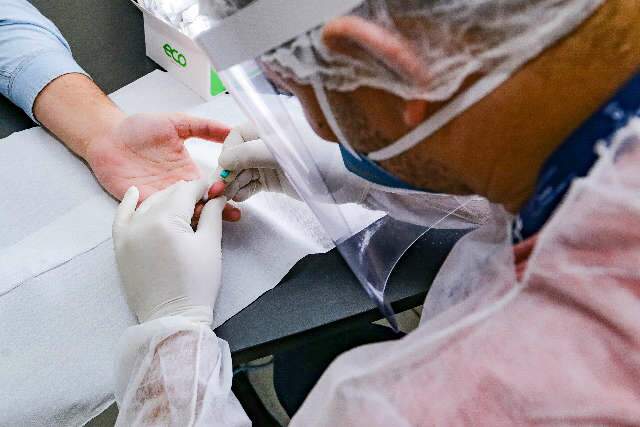 Mortes por covid sobem para 122, mas 70% dos infectados j&aacute; est&atilde;o recuperados