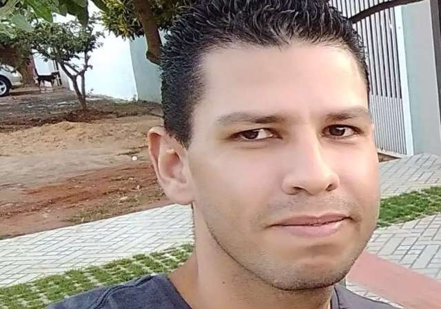 Prints desafiam vers&atilde;o da defesa de R&ocirc;mulo, r&eacute;u por matar e esquartejar Grazi