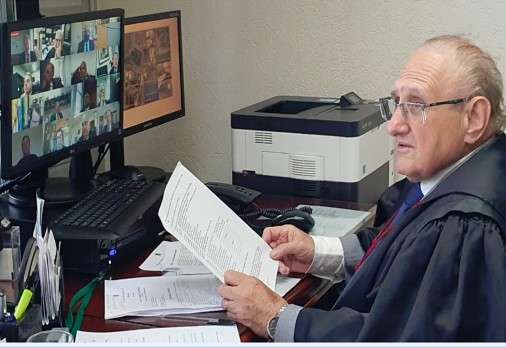 Leitor reclama que n&atilde;o consegue falar em &oacute;rg&atilde;os do Judici&aacute;rio