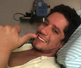 O médico Gecimar Teixeira Junior quando ainda estava hospitalizado (Foto: Reprodução)