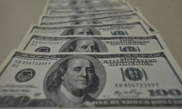 D&oacute;lar tem alta de 0,63% e fecha o dia em R$ 5,386