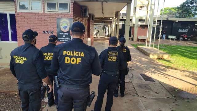 Opera&ccedil;&atilde;o do Gaeco contra fac&ccedil;&atilde;o criminosa cumpre mandados em 4 cidades