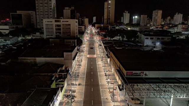 Prefeito diz que &quot;n&atilde;o tem  como&quot; adiar in&iacute;cio do novo toque de recolher