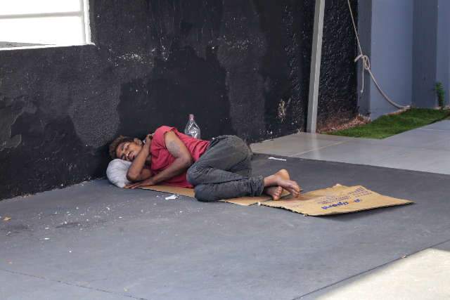 Desde o in&iacute;cio da pandemia 700 moradores de rua foram levados para abrigos 