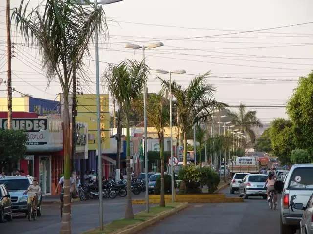 Ap&oacute;s 14 dias, prefeitura decreta reabertura do com&eacute;rcio em Rio Brilhante 