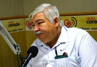 O médico Antonio Carlos Monteiro morreu hoje em Dourados (Foto: Rádio Coração)