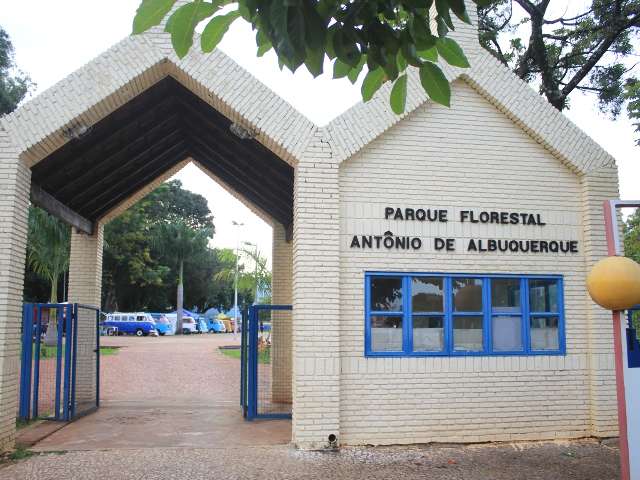 Reparos em biblioteca, cancha e at&eacute; no bambuzal do Horto saem por R$ 282 mil