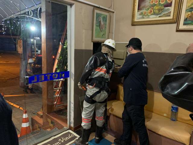 Hotel e rede de lanchonetes s&atilde;o multados por furto de energia