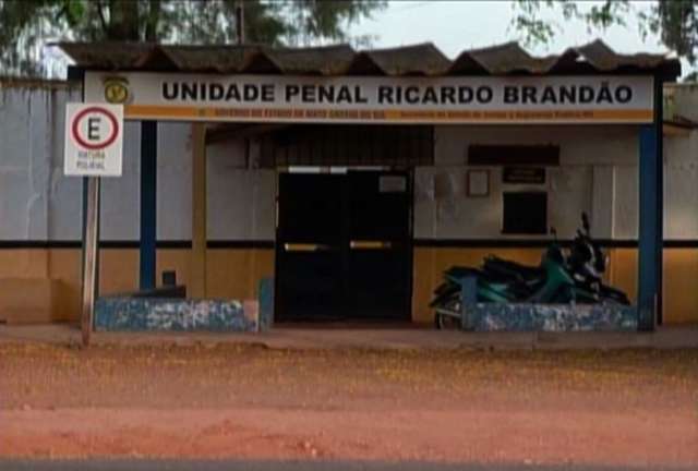 Ao vetar novos detentos em pres&iacute;dio, juiza diz que lugar &eacute; s&oacute; para &quot;condenado&quot;