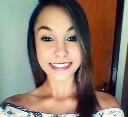 Jovem morta em capotagem no Cabre&uacute;va foi arremessada para fora de ve&iacute;culo