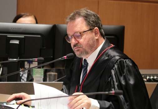 Ex-acad&ecirc;mico ganhar&aacute; R$ 3 mil ap&oacute;s formatura interrompida com brigas