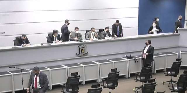 Na volta da palavra livre, m&eacute;dicos defendem &quot;kit preven&ccedil;&atilde;o&quot; na C&acirc;mara Municipal